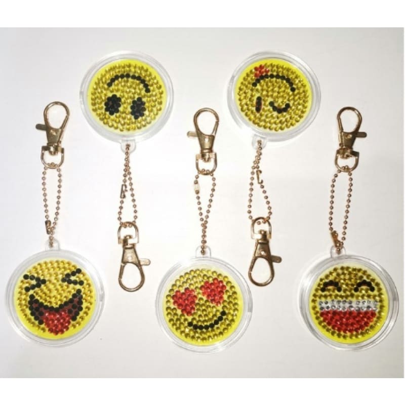 Emoji Keychain - NEEDLEWORK KITS